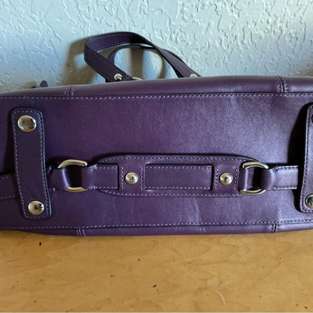 Coach bag - Picture 2 of 3